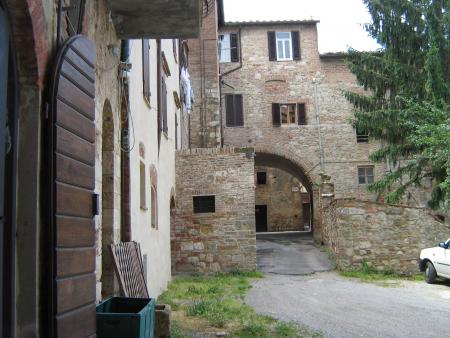 cour et ruelle tipyque de la région.