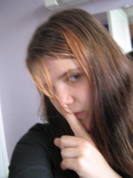 chut, je sais que je suis belle.....huuuummmm!!....
