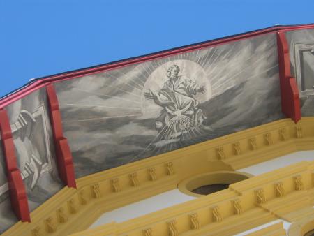 détail d'un fronton d'une chapelle baroque...