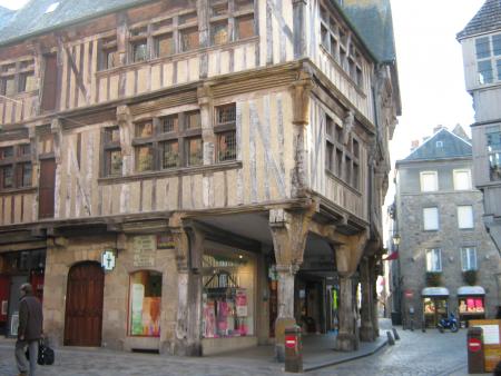 Dinan!!! belle très belle ville.