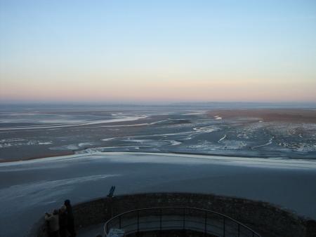 Marée basse prise du Mont St Michel  en 10.06