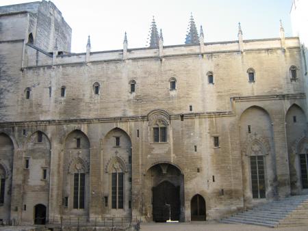 intérieure de la première cour.